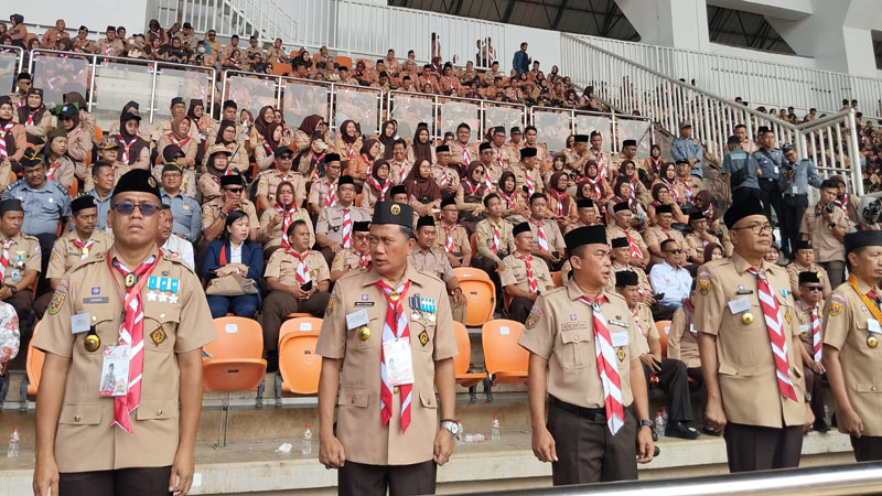 Pj Bupati Bogor Bachril Bakri mewajibkan kembali penggunaan seragam Pramuka. /ist