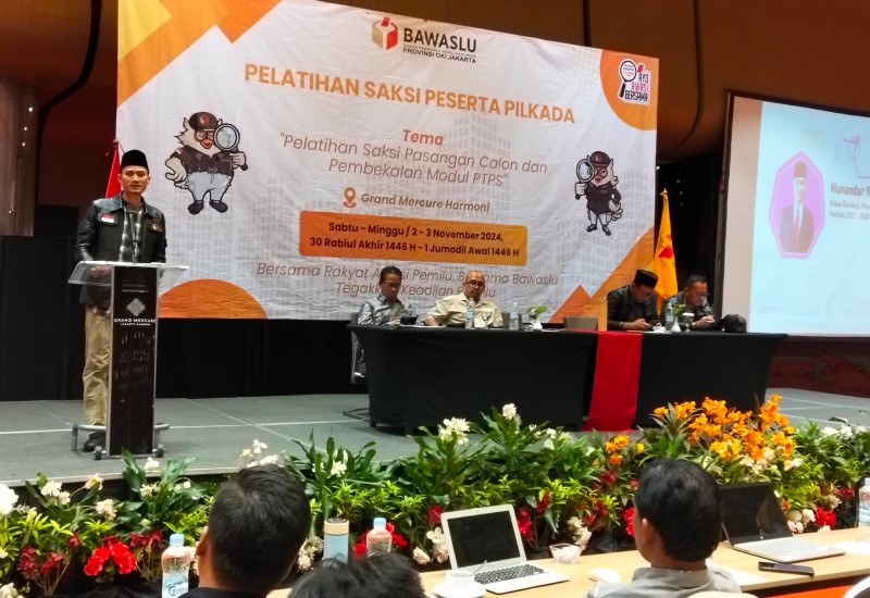 Ketua Bawaslu DKI Munandar Nugraha memberikan sambutan pada acara Bintek bagi mantan Penyelenggara Pemilu. */ist