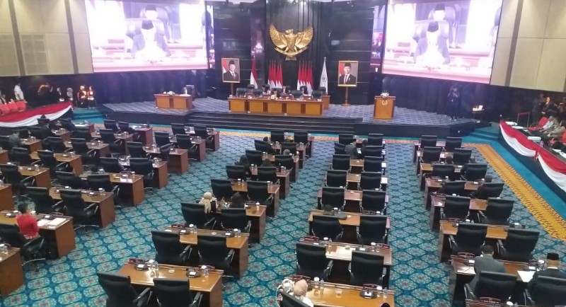Sidang Paripurna DPRD DKI Jakarta mengesahkan empat Raperda pada Senin (23122024), yang memenuhi syarat quorum fisik. *ric/anderas