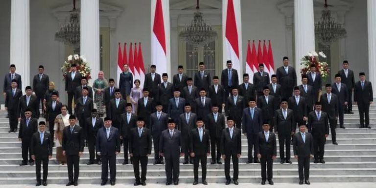 Reshuffle Kabinet, Presiden Harus Dengar Suara Rakyat