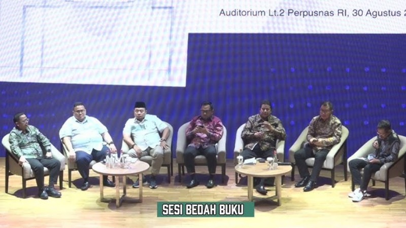 Anggota Bawaslu RI, Puadi, saat menyampaikan pengantar dalam acara Peluncuran sekaligus Bedah Buku karya terbarunya berjudul "Dinamika Pengawasan Pemilu: Peran Bawaslu dan Interaksi Kepentingan", di Perpusnas RI, Jalan Medan Merdeka Selatan, Jakarta Pusat, Sabtu, 30 Agustus 2025. *ist