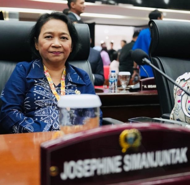 Josephine Simanjuntak, anggota Komisi C DPRD DKI, minta Gubernur DKI Pramono Anung tidak memotong dana bansos esensial. *ist