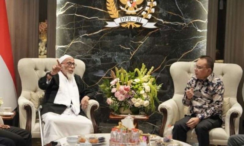 Pertemuan Wakil Ketua DPR Sufmi Dasco Ahmad dengan Abu Bakar Ba'asyir, di Gedung DPR, Kamis (30/10/2025), bisa dipahami sebagai momentum rekonsiliasi nasional. *ist
