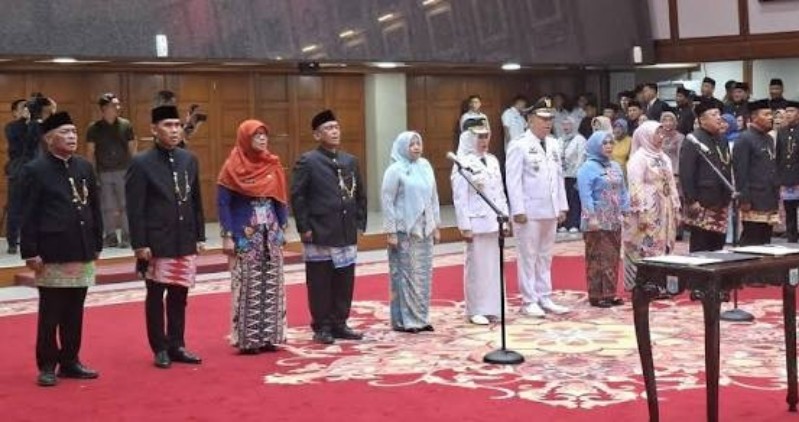 Gubernur DKI Jakarta Pramono Anung melantik sepuluh pejabat di lingkungan Pemprov DKI Jakarta pada Rabu (17/12/2025), di balaikota. *Ist