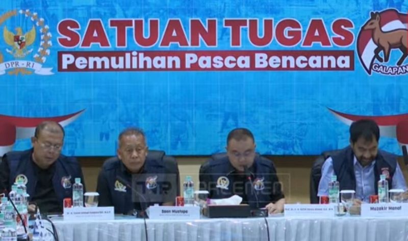 Sufmi Dasco Ahmad, Ketua Harian Umum DPP Gerindra sekaligus Wakil Ketua DPR dipercaya memimpin Rapat Koordinasi Satuan Tugas Bencana Sumatera, di Jakarta, Selasa (30/12/2025). *Foto: TVParlemen.