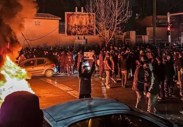 Aksi demo besar-besaran di Iran dikabarkan menwaskan 500 orang lebih terdiri dari pendemo dan aparat keamanan. Demo berlangsung memasuki Minggu ketiga dan merambah seratusan kota. *Ist