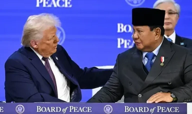 Pengamat: Plus Minus Prabowo Bergabung di Dewan Perdamaian Bentukan Trump