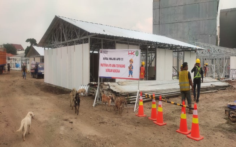 Usai kunjungan Presiden Prabowo Subianto ke kawasan bantaran rel kereta api Senen, Jakarta Pusat, Kementerian BUMN dan PKP bergerak cepat membangun hunian layak huni di lahan bekas Pool Bus PPD. Sedikitnya akan dibangun 300 unit hunian layak huni bagi warga di sana, Senin (6/4/2026). *RIC/asep