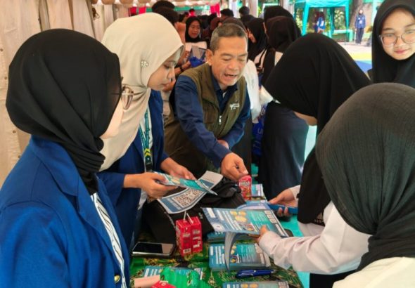 ITPLN melakukan kegiatan sosialisasi Penerimaan Mahasiswa Baru (PMB) dalam ajang Job & Edu Fair yang digelar di SMK 42 Jakarta, Rabu (8/4/2026). *Ist