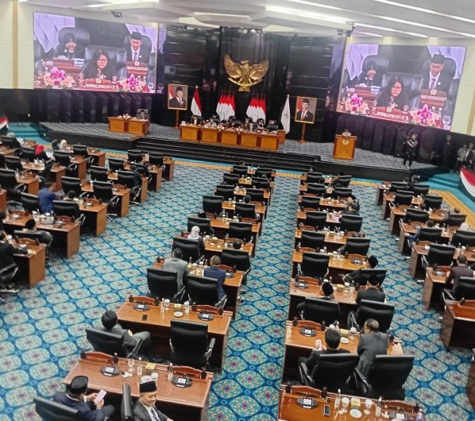 Rapat Badan Musyawarah (Bamus) DPRD DKI Jakarta yang dipimpin Ima Mahdiah mensahkan pergantian Ketua DPRD DKI Jakarta dari Khoiruddin kepada Suhud Alynudin, di Ruang Sidang Paripurna DPRD DKI, Kamis (30/4/2026). *ric/andreas