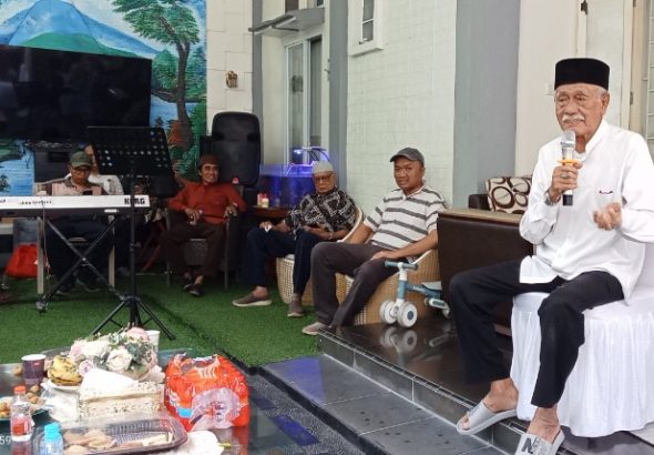 Tokoh warga Batu Merah Maluku Amir Hamzah menekankan pentingnya melaksanakan silaturahim secara berkelanjutan. Hal tersebut disampaikan dalam acara Halal Bihalal Ikatan Keluarga Batu Merah, di Cipinang Besar Selatan, pada Sabtu (18/4/2026). *Kirman