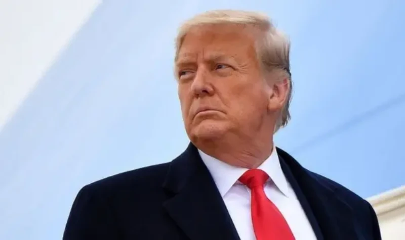 Presiden AS Donald Trump dimakzulkan Dewan Perwakilan Rakyat AS hingga dua kali, periode pertama dan saat ini. Walaupun begitu sebelum ada putusan Senat, Donald Trump masih menjabat sebagai Presiden. *Ist