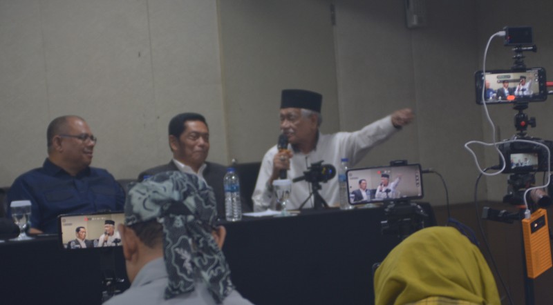 Amir Hamzah, Pengamat Intelijen dan Geopolitik, minta Presiden Prabowo Subianto untuk membersihkan kabinetnya dari koruptor dan pengaruh mantan Presiden Joko Widodo, dalam Diskusi bertema:Apakah Gerakan Pemakzulan Prabowo Itu Realistis?” digelar pada Kamis (7/5/2026). *ric/kirman