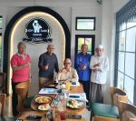 Dari kiri ke kanan: Achmad Fachrudin, Farizal Marlius, Prof. Dede Rosada, Syaichul Basar dan Nasrullah MS. *Ist