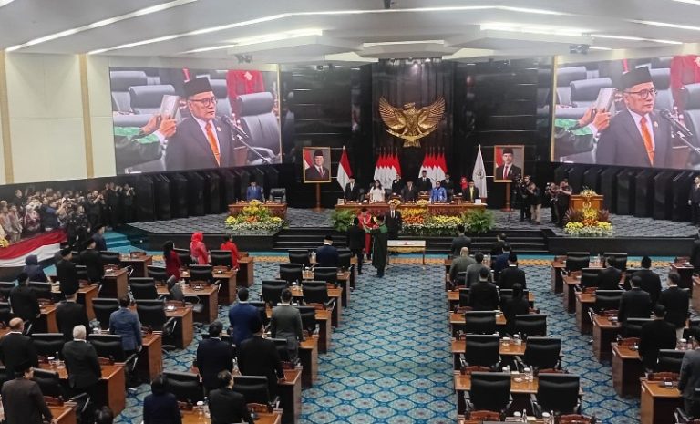 SAH, SUHUD ALYNUDIN JADI KETUA DPRD DKI JAKARTA