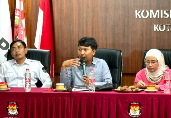 Koordinator Divisi Teknis Penyelenggara KPU Kota Jakarta Selatan, Fachmi Hidayat, tengah menjelaskan verifikasi Parpol untuk Pemilu 2029. *Ist