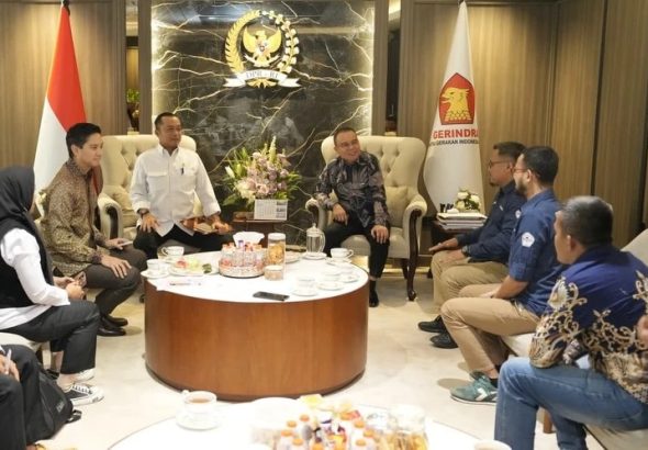 Wakil Ketua DPR RI Sufmi Dasco Ahmad menerima audiensi Dewan Pimpinan Pusat Forum Aliansi Guru dan Karyawan (FAGAR) bersama perwakilan guru honorer dari berbagai daerah, Senin (29/6/2026). *Foto: Instagram/@sufmi_dasco