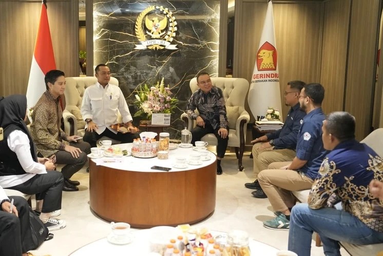 Wakil Ketua DPR RI Sufmi Dasco Ahmad menerima audiensi Dewan Pimpinan Pusat Forum Aliansi Guru dan Karyawan (FAGAR) bersama perwakilan guru honorer dari berbagai daerah, Senin (29/6/2026). *Foto: Instagram/@sufmi_dasco