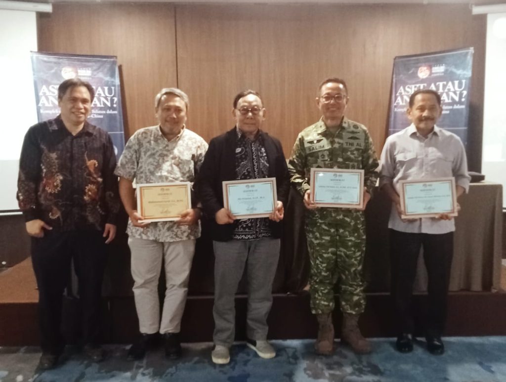 Dialog dengan Tema: Aset atau Ancaman, Kompleksitas Laut Cina Selatan dalam Relasi Indonesia- Cina, di Jakarta, Grand Alia Hotel, baru – baru ini. *Ist