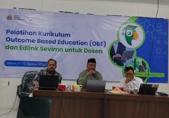 Dari kiri: Yasser Muda Lubis, Dr. Topikurohman dan Wahab Nur Kadri. *Ist