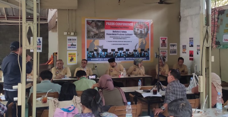 Presidium Tapol-Napol menyampaikan pernyataan sikap dan sejumlah tuntutan kepada Presiden Prabowo Subianto dalam momentum refleksi pemerintahan, Senin (10/8/2027). *Ist