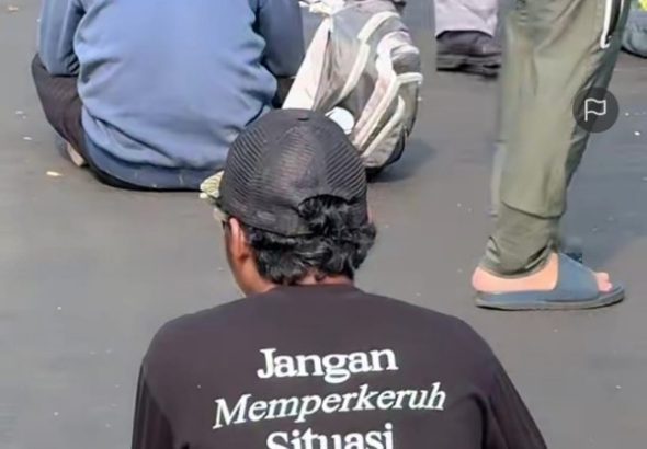 Sisi menarik dari demo pada Kamis (27/8/2027), di depan Gedung DPR, selalu ada yang menarik seperti yang terekam. *asep/ric