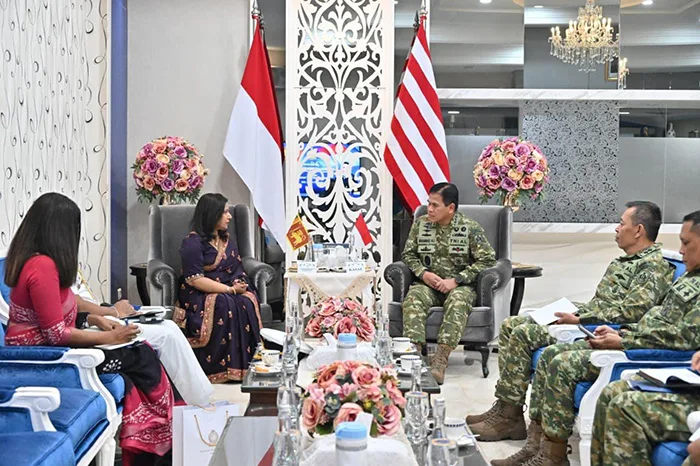 Sashikala Premawardhane dan Muhammad Ali. foto:indodefense.com