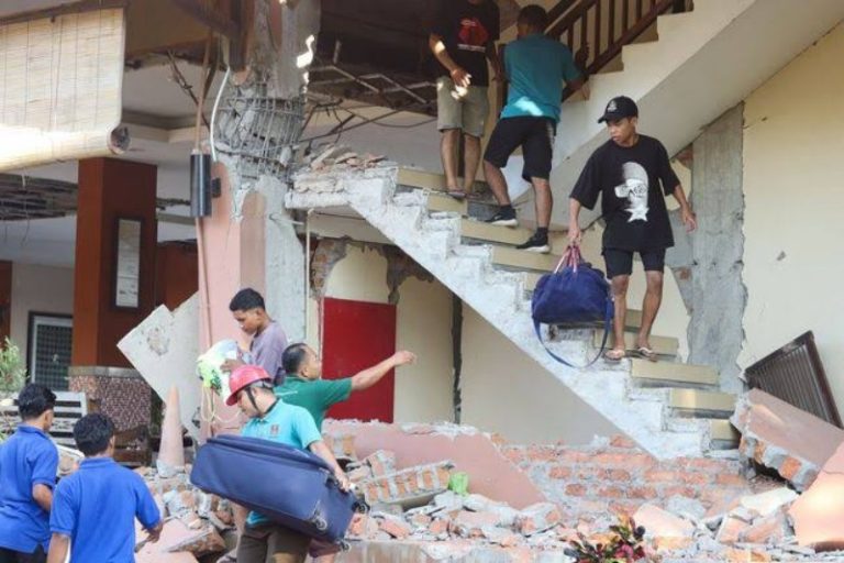 Gempa Guncang NTT Berpotensi Tsunami ke NTB dan Sulsel