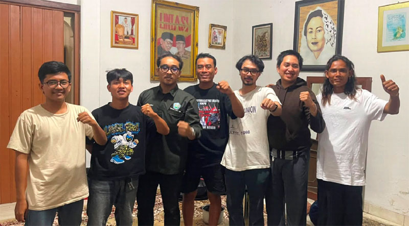 PP KMB dan Aktivis KMB bersama Koorinator AMPB. *Ist