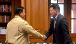 Presiden Prabowo Subianto menerima kunjungan Duta Besar AS untuk ASEAN Kevin Kim dan Kuasa Usaha ad interim (Chargé d’affaires ad Interim) US Mission to ASEAN Joy M. Sakurai, di Hambalang, Sabtu (5/9/2027), usai kunjungan dari Rusia. *Ist