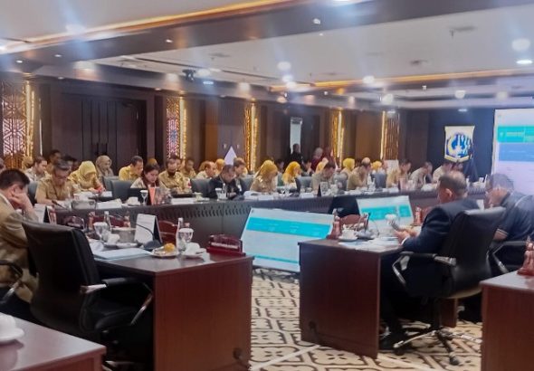 Rapat Kerja Komisi A DPRD DKI Jakarta dengan eksekutif di gedung DPRD DKI Jakarta, Selasa (8/9/2026). *Andreas/ric
